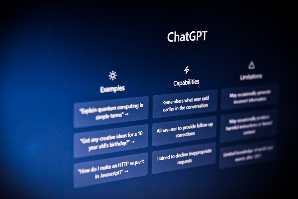 Revolutionizing Communication: An Introduction to ChatGPT and the Benefits of AI-Driven Conversational Interfaces